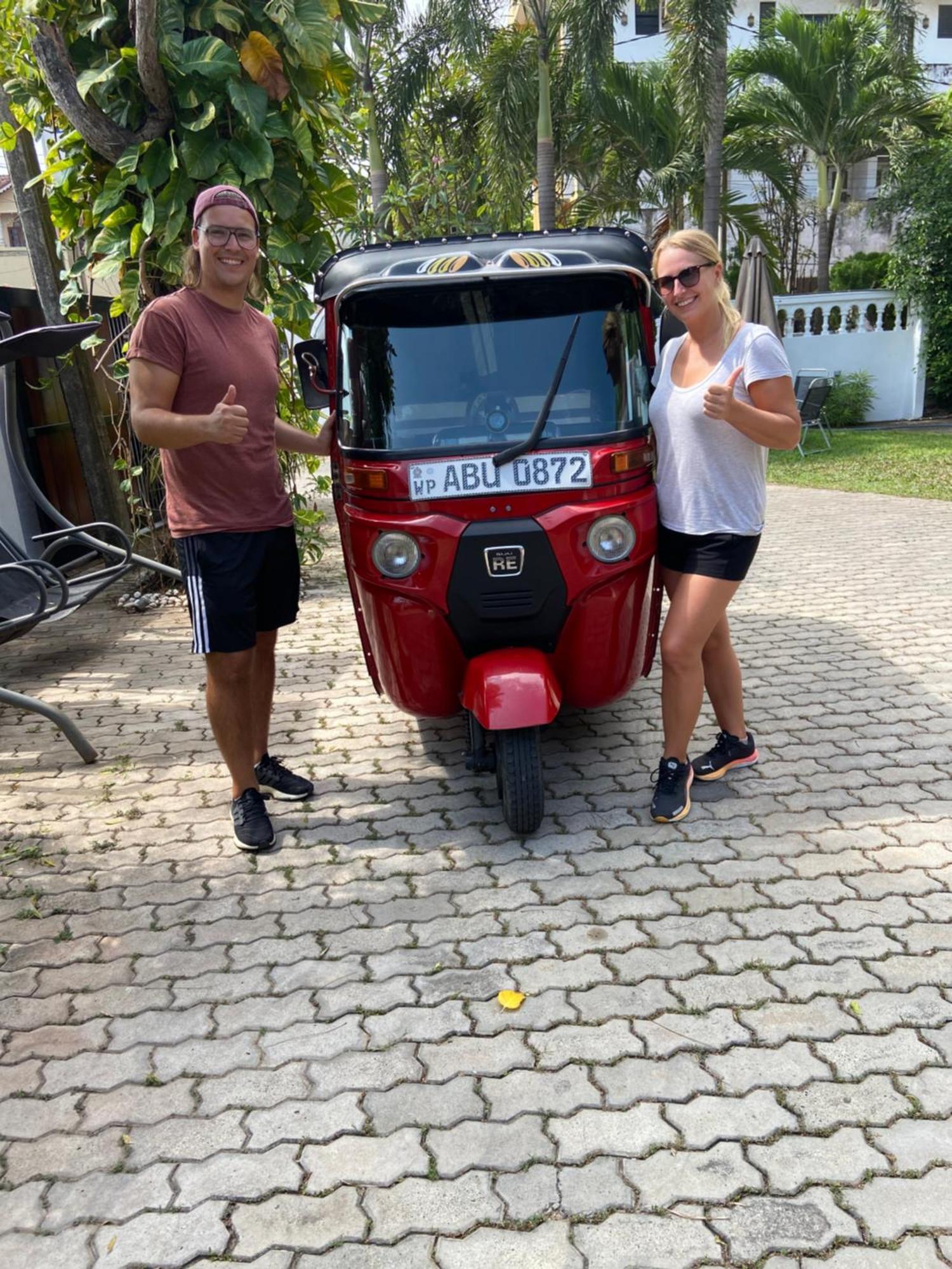 Dions Guest House Negombo Esterno foto